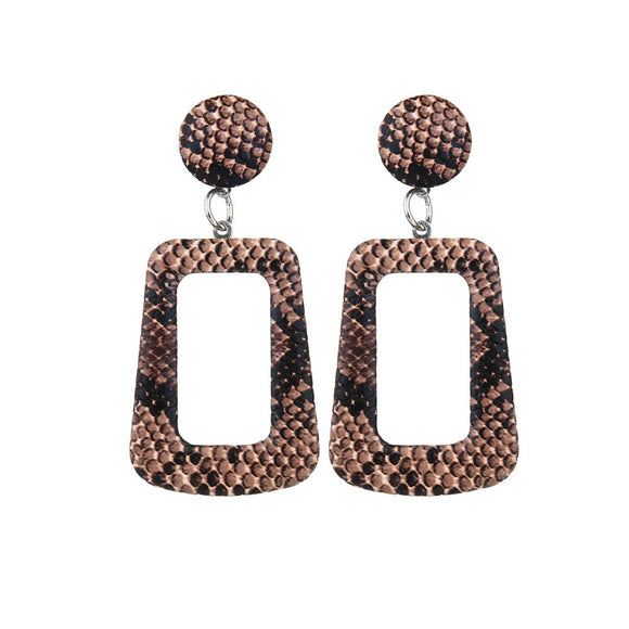 E621 Dark Brown & White Scale Design Earrings - Iris Fashion Jewelry