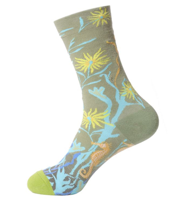 SF475 Pale Green Seahorse Coral Socks - Iris Fashion Jewelry