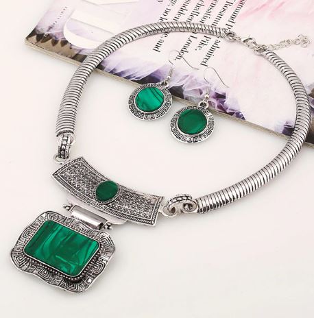 N287 Silver with Green Stone Statement Necklace with FREE Earrings