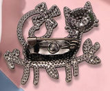 AZ366 Brown Face Cat Pin