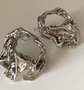 E1595 Silver Crinkle Irregular Shape Earrings