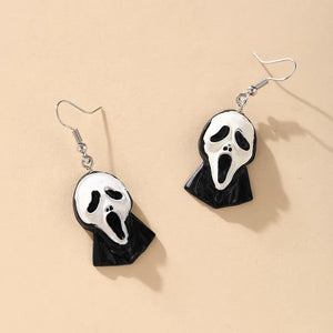 AZ952 Scream Ghost Face Earrings