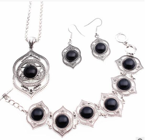 N867 Silver with Black Gem Necklace with FREE Earrings & FREE Bracelet - Iris Fashion Jewelry