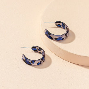 E1658 Silver Blue Leopard Print Acrylic Open Hoop Earrings - Iris Fashion Jewelry