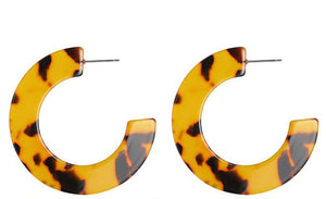 E570 Leopard Print Acrylic Circle Earrings - Iris Fashion Jewelry