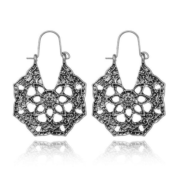 E1407 Silver Openwork Flower Shape Earrings - Iris Fashion Jewelry