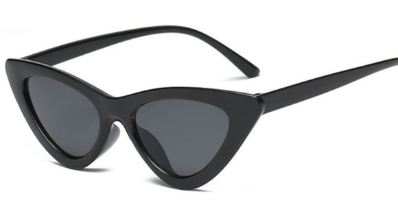 S143 Black Frame Fashion Sunglasses - Iris Fashion Jewelry