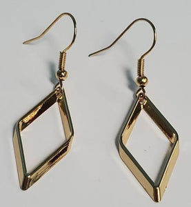 E913 Gold Tapered Diamond Shape Earrings - Iris Fashion Jewelry