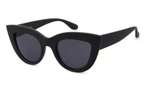 S392 Black Frame Fashion Sunglasses - Iris Fashion Jewelry