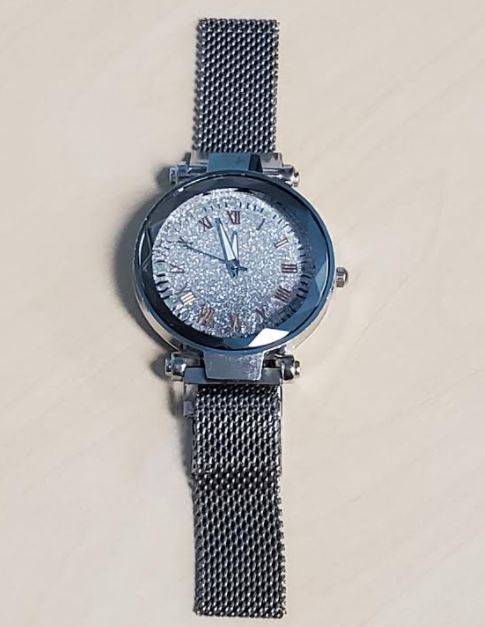 W390 Silver Mesh Magnet Band Ombre Glitter Collection Quartz Watch - Iris Fashion Jewelry