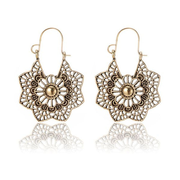 E1473 Gold Flower Design Openwork Metal Earrings - Iris Fashion Jewelry