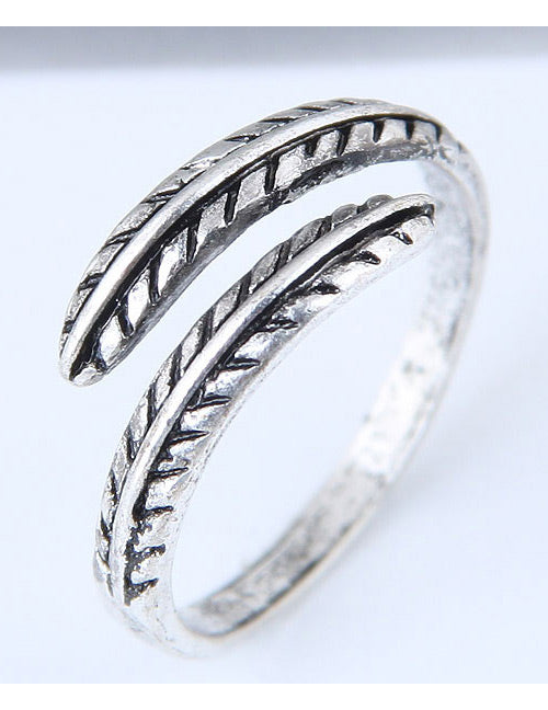 TR33 Silver Leaf Design Toe Ring - Iris Fashion Jewelry