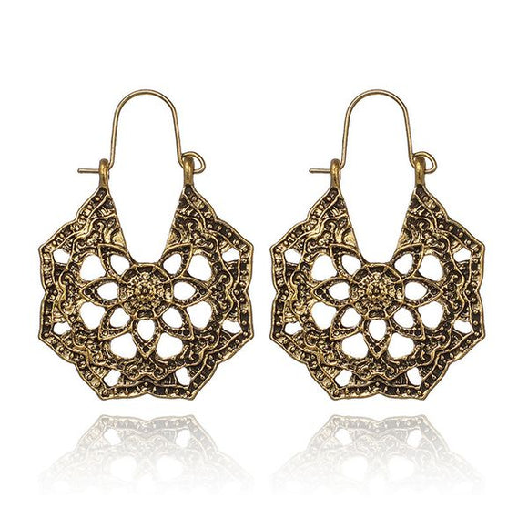 E1406 Gold Openwork Flower Shape Earrings - Iris Fashion Jewelry