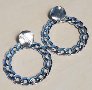 E864 Large Silver Acrylic Chain Link Circle Earrings - Iris Fashion Jewelry