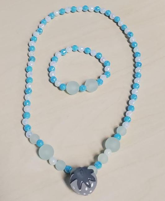 L397 Blue & White Bead Strawberry Necklace & Bracelet Set - Iris Fashion Jewelry