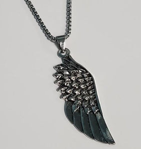 N333 Silver Wing Pendant Necklace - Iris Fashion Jewelry