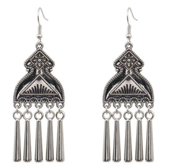 E890 Silver Decorated Tassel Earrings - Iris Fashion Jewelry