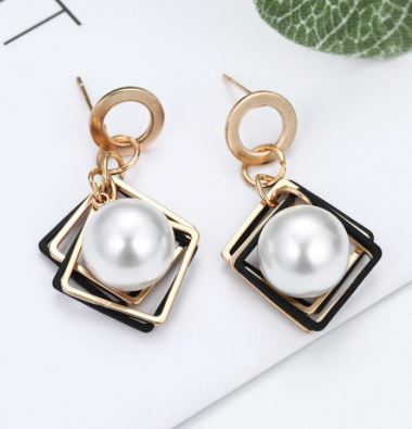 E303 Gold & Black Diamond Shape with Pearl Earrings - Iris Fashion Jewelry