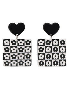 E898 Black Heart Square Flower Acrylic Earrings - Iris Fashion Jewelry