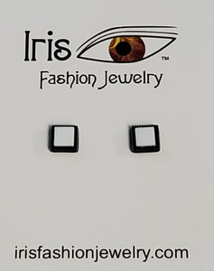 *E1295 Black & White Square Magnetic Earrings - Iris Fashion Jewelry