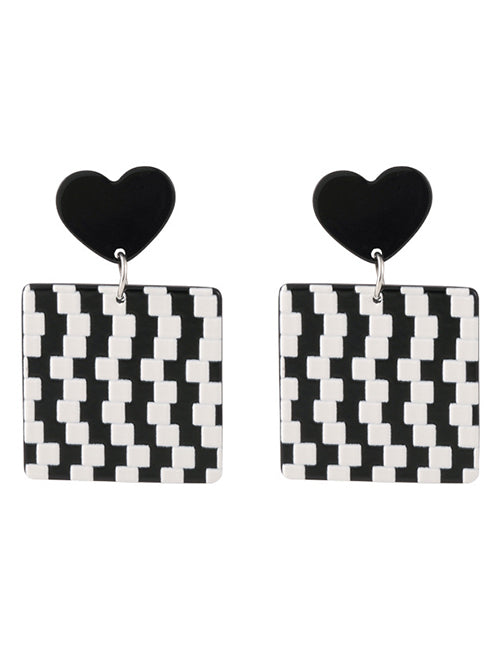 E1581 Black Heart Square Acrylic Earrings - Iris Fashion Jewelry