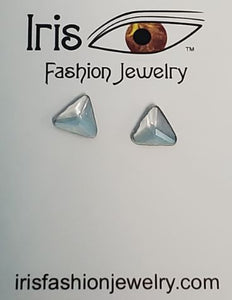 *E200 White Triangle Gemstone Magnetic Earrings - Iris Fashion Jewelry