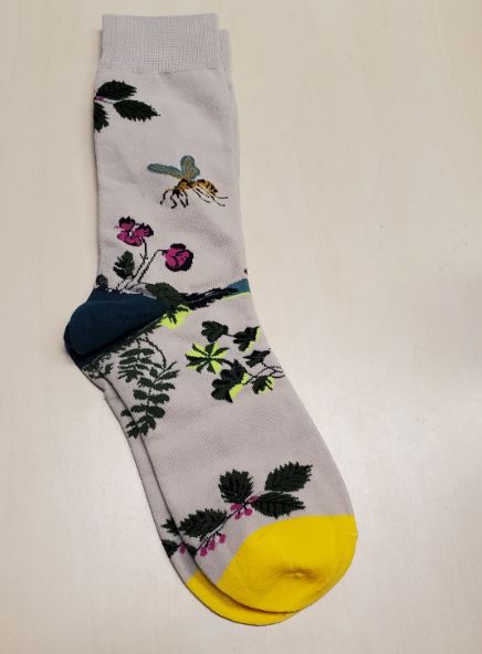 SF575 Beige Flowers & Bee Socks - Iris Fashion Jewelry