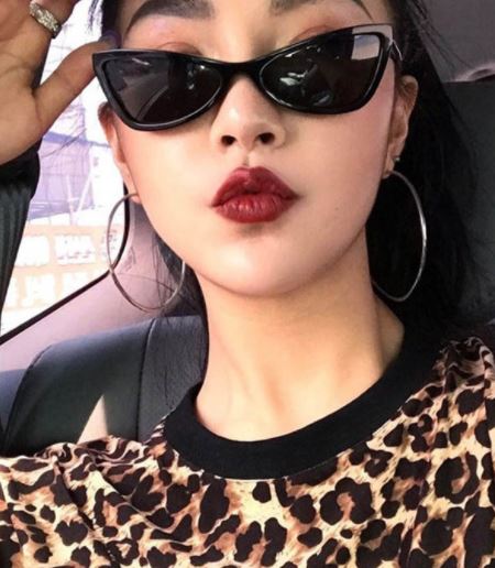 S119 Black Frame Fashion Sunglasses - Iris Fashion Jewelry