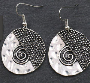 E88 Silver Vintage Decorated Earrings - Iris Fashion Jewelry