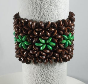 B200 Brown & Green Flower Shape Wooden Bead Bracelet - Iris Fashion Jewelry