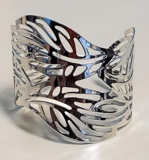 B623 Silver Leaf Design Cuff Bracelet - Iris Fashion Jewelry