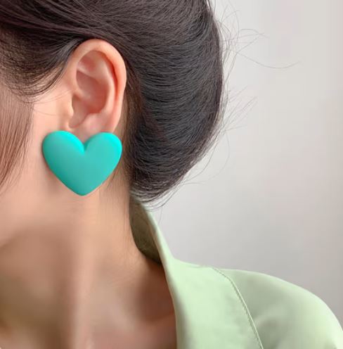 E1822 Mint Green Heart Earrings - Iris Fashion Jewelry