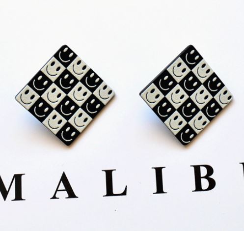 E1903 Black & White Checkered Smiley Face Acrylic Earrings - Iris Fashion Jewelry