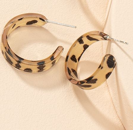 E1896 Brown Leopard Acrylic Hoop Earrings - Iris Fashion Jewelry