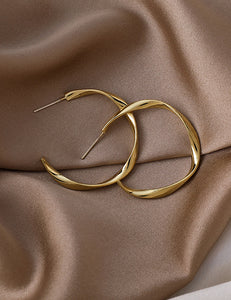 E1744 Gold Twisted Hoop Earrings - Iris Fashion Jewelry