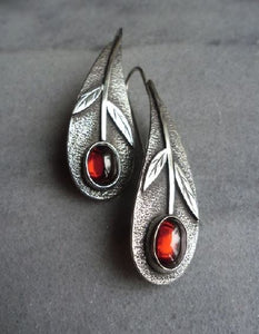 E351 Silver Red Gemstone Leaf Design Earrings - Iris Fashion Jewelry