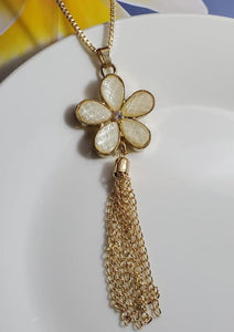 AZ791 Gold White Shimmer Flower Tassel Necklace with FREE Earrings