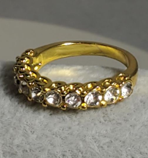 R499 Gold Rhinestone Band Ring - Iris Fashion Jewelry