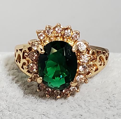 R731 Gold Green Gemstone Rhinestone Ring - Iris Fashion Jewelry