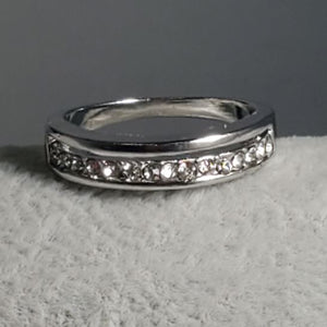 R611 Silver Rhinestone Band Ring - Iris Fashion Jewelry