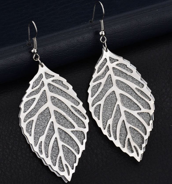 E84 Silver Glitter Metal Leaf Earrings