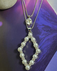 AZ108 Silver Pearl Rhinestone Diamond Shape Necklace with FREE EARRINGS - Iris Fashion Jewelry