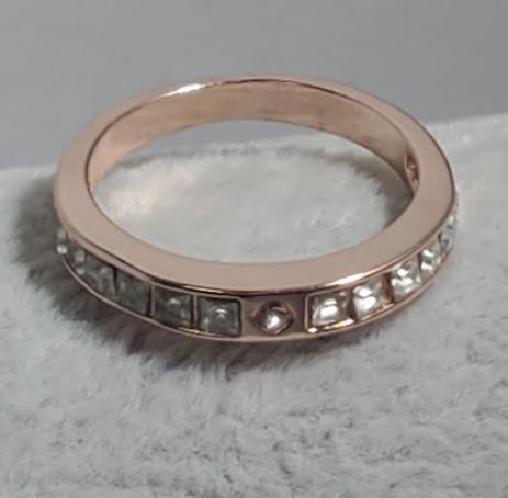 R668 Rose Gold Rhinestone Band Ring - Iris Fashion Jewelry