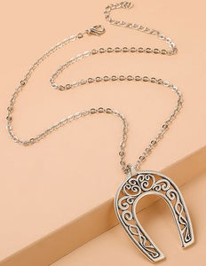 AZ1549 Silver Openwork Horseshoe Necklace with FREE Earrings