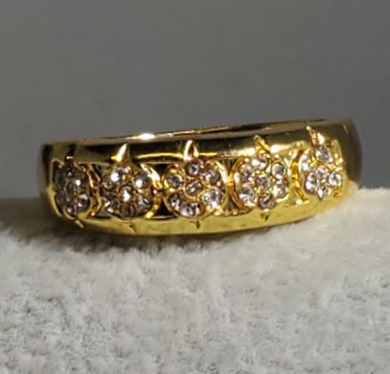 R612 Gold Rhinestone Band Ring - Iris Fashion Jewelry
