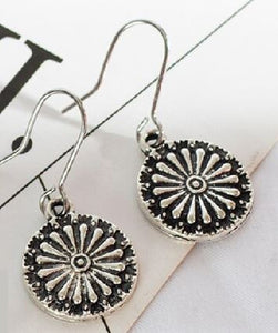 E380 Silver Small Vintage Style Earrings