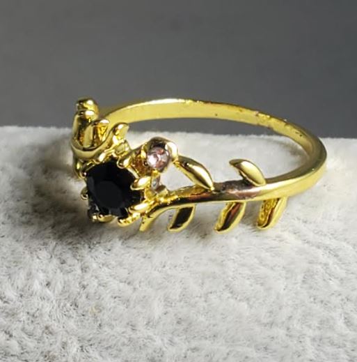 R205 Gold Black Gemstone Ring - Iris Fashion Jewelry