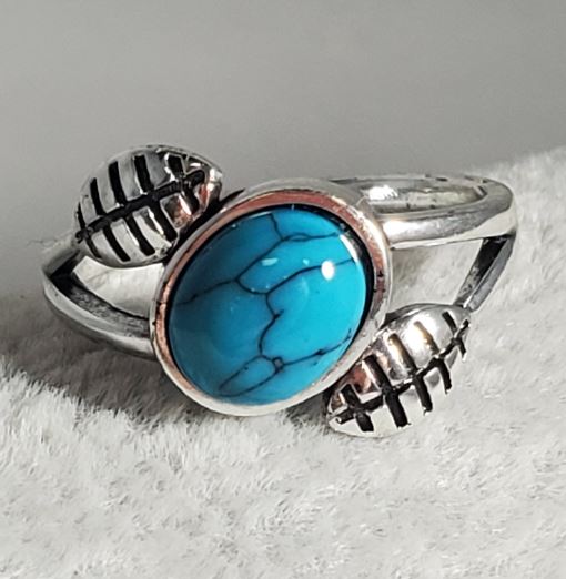 R694 Silver Turquoise Gem Leaf Ring - Iris Fashion Jewelry