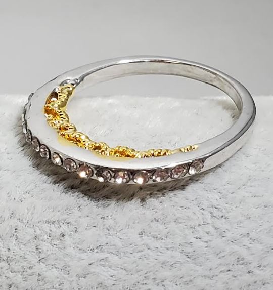 R515 Silver Gold Accent Rhinestone Band Ring - Iris Fashion Jewelry