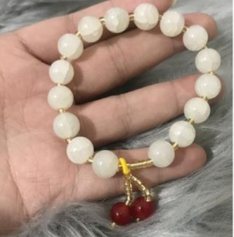 B1270 Ivory Crackle Glass Bead Bracelet - Iris Fashion Jewelry